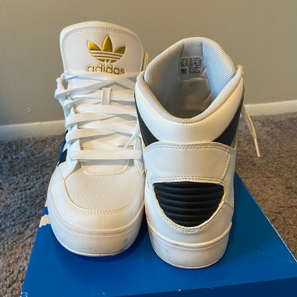 Men’s adidas shoes - Picture 4 of 5